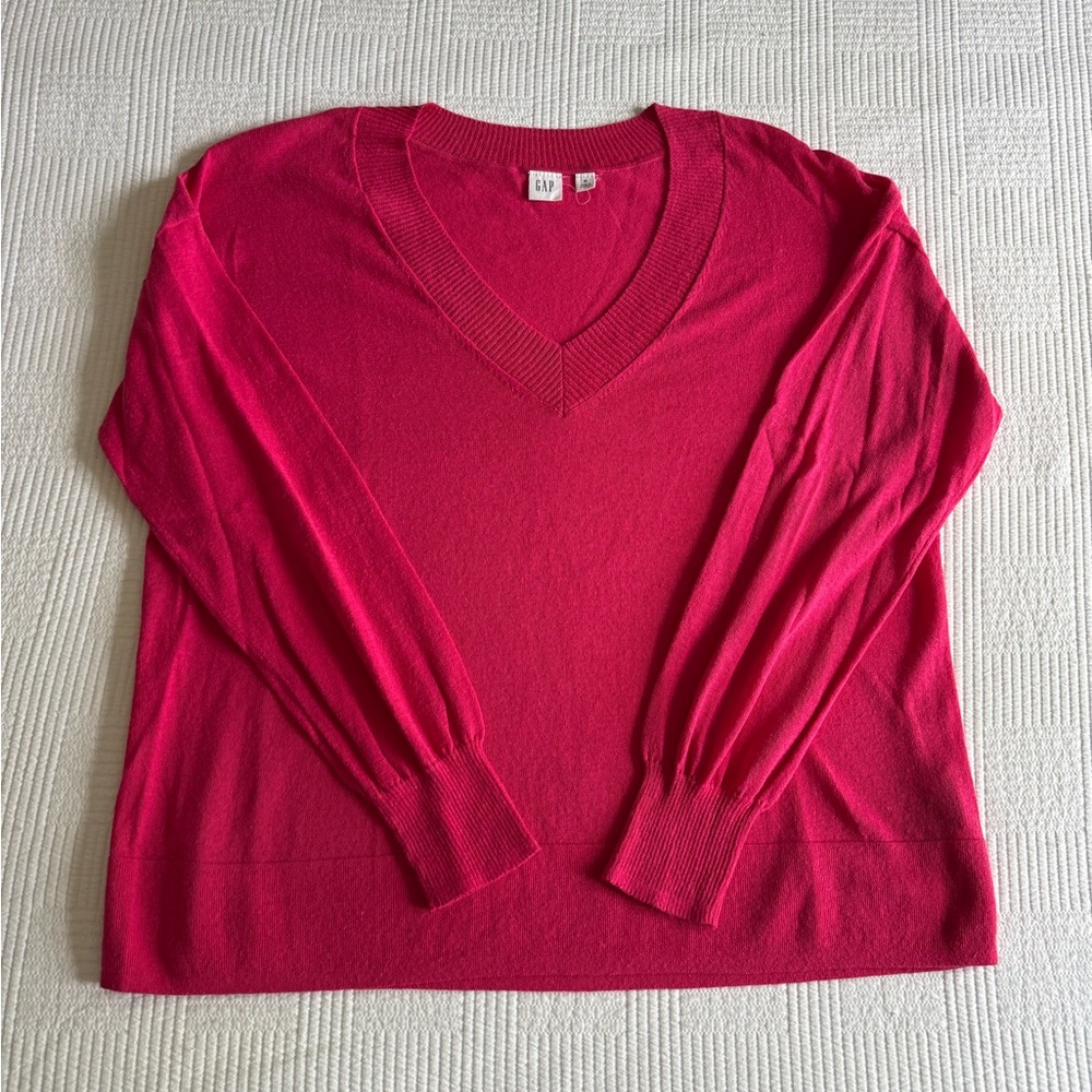 GAP Women's V-Neck Sweater